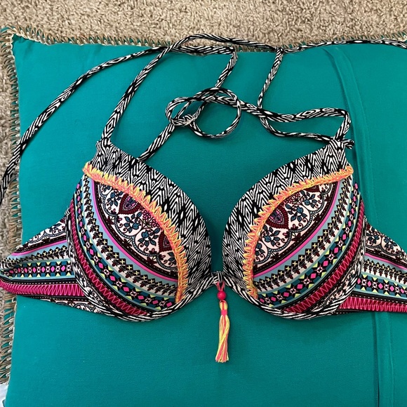 Like NEW bikini top size 34 C pink/white - Picture 5 of 11